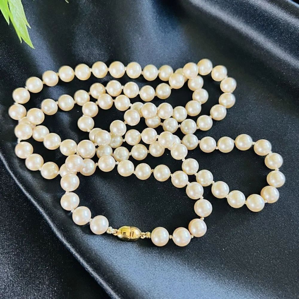 Vintage Monet FauxโPearl Necklace Knotted Classic Pronged Clasp 36" PRETTYโ1342